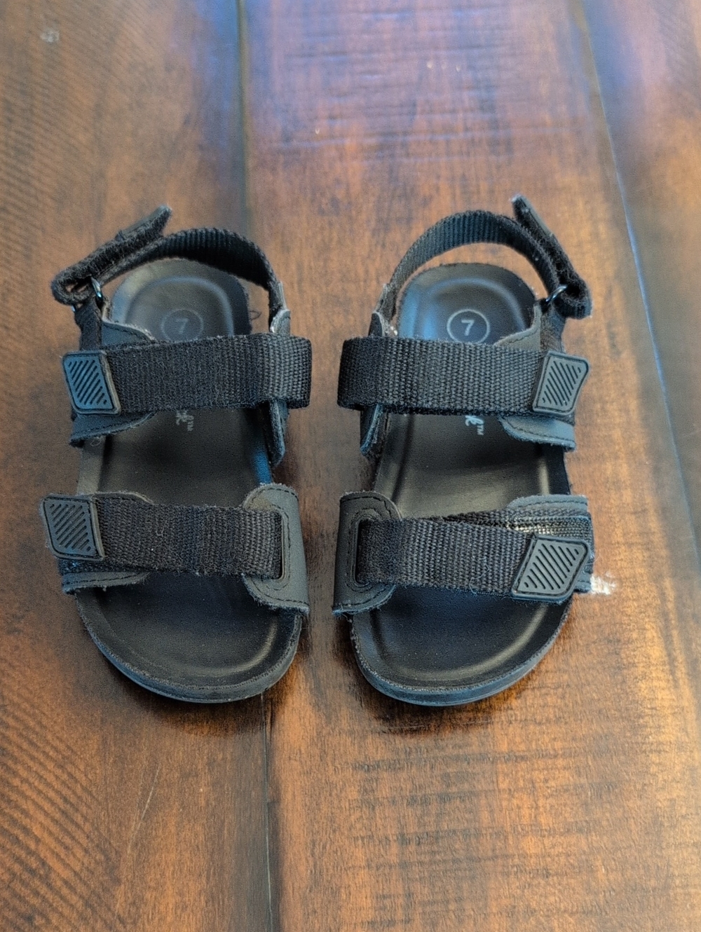 Cat & Jack Kids Adjustable Black Strap Sandals - Size 7